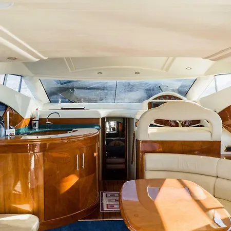 Olivos מלון אדחה